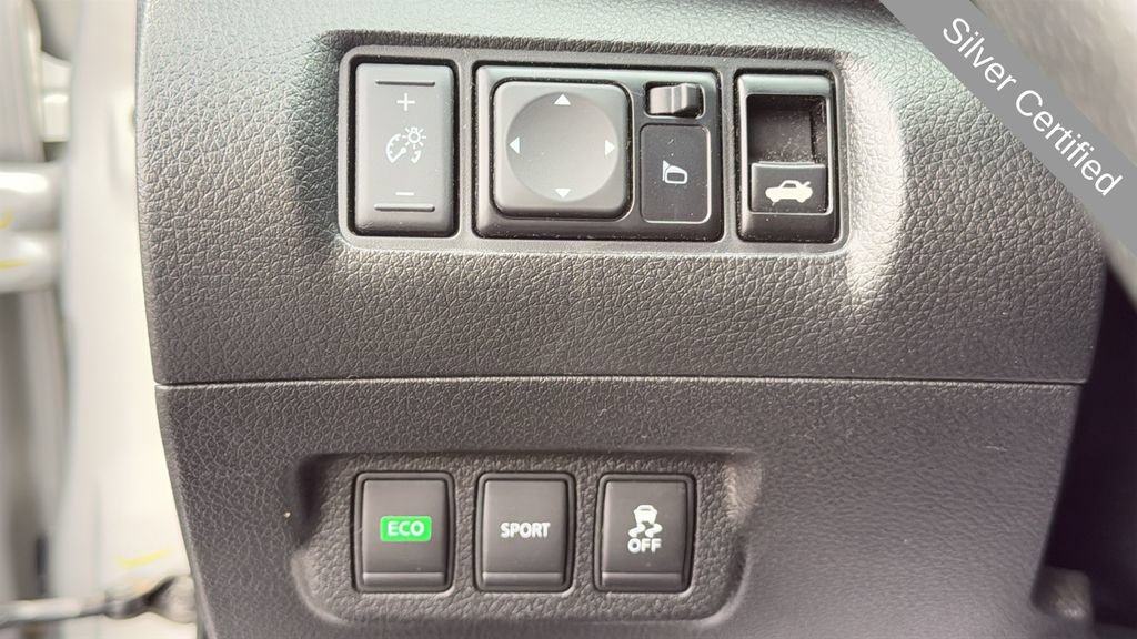 Used 2016 Nissan Sentra FWD image 30