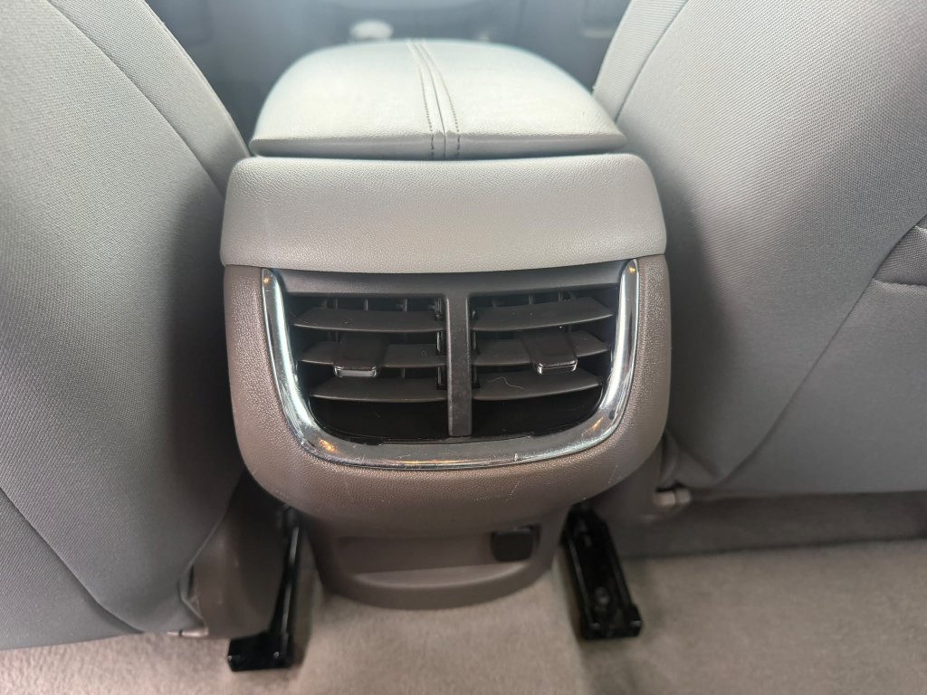 Used 2024 Chevrolet Malibu LT FWD image 12