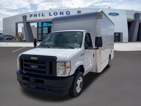 New 2024 Ford E-450 and Econoline 450 Super Duty w/ Driver's Safety Package RWD image 8