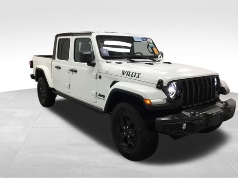 Used 2022 Jeep Gladiator Sport AWD/4WD image 4