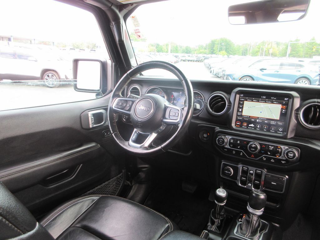 Used 2020 Jeep Gladiator Overland AWD/4WD image 23