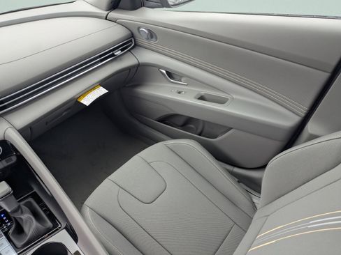 New 2026 Hyundai Elantra SEL Sport Premium FWD image 18