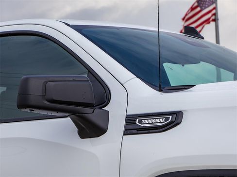 New 2026 GMC Sierra 1500 Elevation image 3