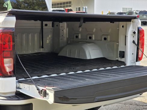 Used 2023 GMC Sierra 1500 Elevation image 8