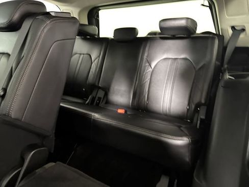 Used 2018 Ford Expedition Platinum image 24