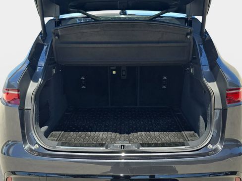 Used 2025 Jaguar F-PACE R-Dynamic S AWD/4WD image 12