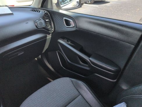 Used 2020 Kia Soul EX w/ Option Group 015 FWD image 16
