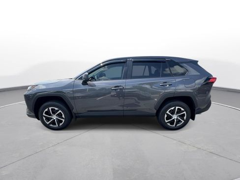 Used 2025 Toyota RAV4 LE FWD image 9