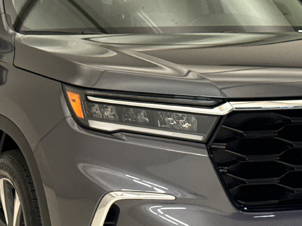 Certified 2025 Honda Pilot Elite image 5