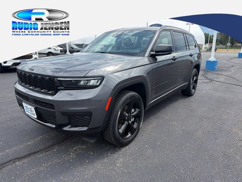 Used 2023 Jeep Grand Cherokee L Laredo AWD/4WD image 1