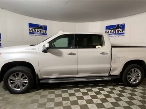 Used 2019 Chevrolet Silverado 1500 High Country w/ Technology Package image 7