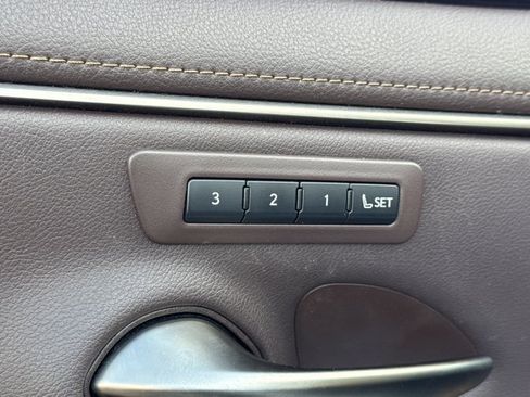 Used 2020 Lexus ES 350 w/ Premium Package image 16