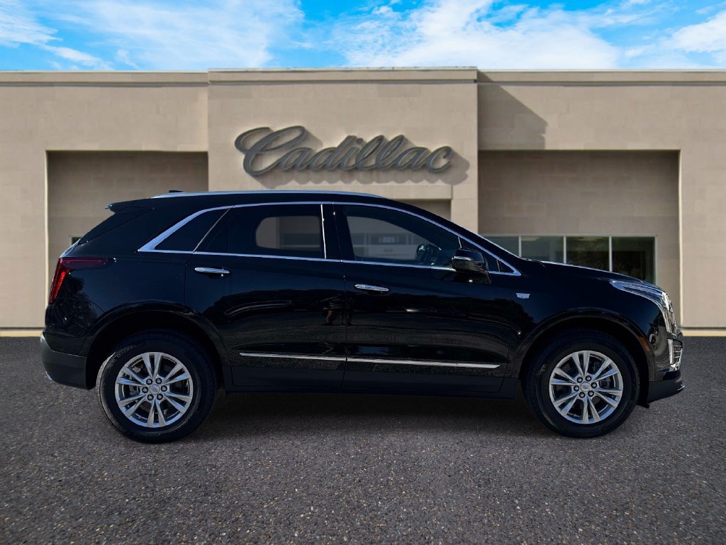 New 2026 Cadillac XT5 Luxury w/ LPO, Premium Carpet Package AWD/4WD image 2