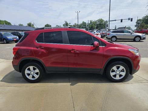 Used 2020 Chevrolet Trax LT AWD/4WD image 5