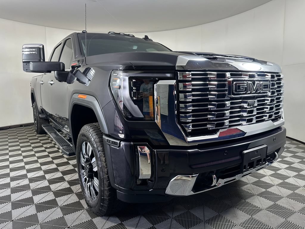 Used 2026 GMC Sierra 3500 Denali w/ Denali Reserve Package AWD/4WD image 7