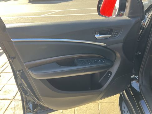 Used 2017 Acura MDX SH-AWD image 13