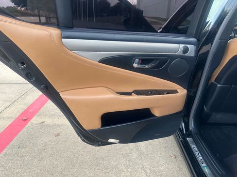 Used 2016 Lexus LS 460 image 18