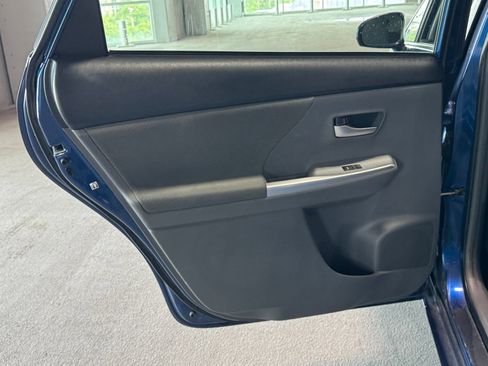 Used 2014 Toyota Prius V Three FWD image 30