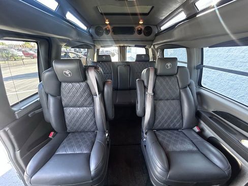 Used 2021 GMC Savana 2500 LS w/ Enhanced Convenience Package image 28