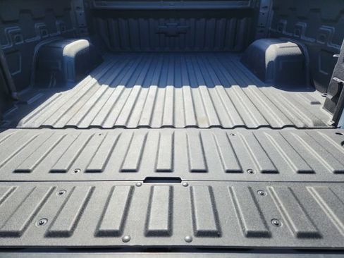 Used 2025 Chevrolet Silverado 1500 LT Trail Boss w/ Convenience Package II image 31