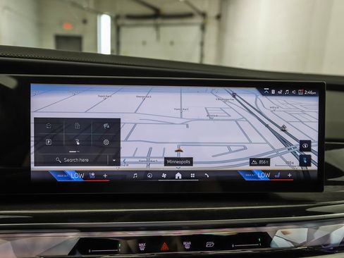 New 2026 BMW i7 xDrive60 w/ Premium Package AWD/4WD image 16