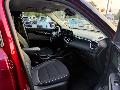 Used 2024 Chevrolet TrailBlazer LS w/ LS Convenience Package AWD/4WD image 12