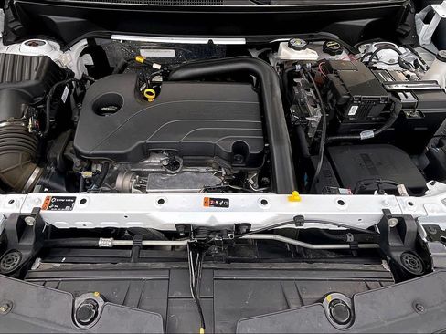 Used 2024 Chevrolet Equinox LT FWD image 10
