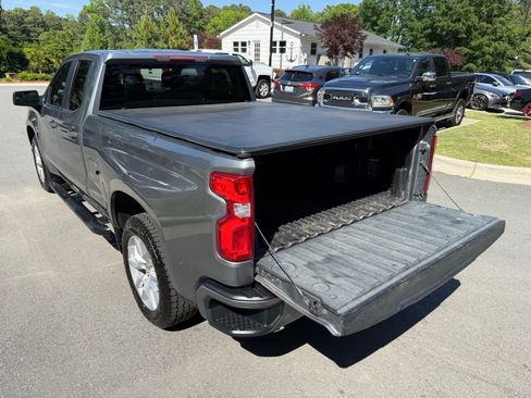 Used 2020 Chevrolet Silverado 1500 Custom w/ Custom Value Package RWD image 14