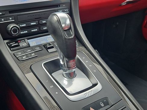 Certified 2018 Porsche 911 Carrera 4S AWD/4WD image 32