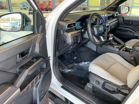 Certified 2024 Toyota Tacoma SR5 image 11