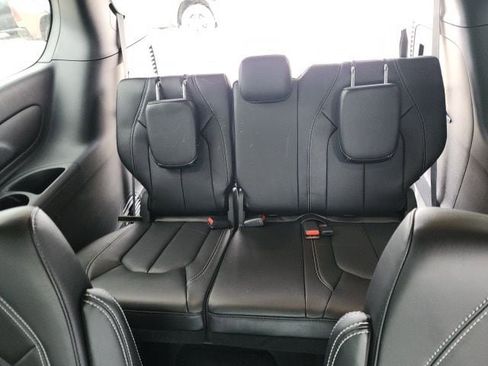 New 2026 Chrysler Pacifica Select w/ S Appearance Package FWD image 19