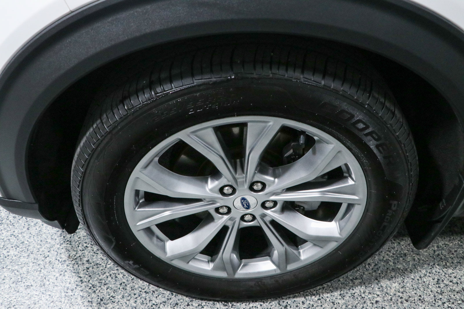 Used 2020 Ford Explorer Limited RWD image 11