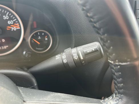 Used 2016 Jeep Wrangler Unlimited Sahara image 23