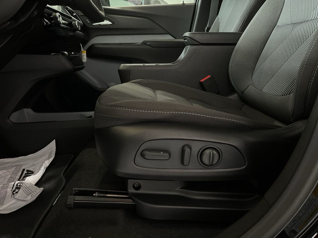 New 2027 Chevrolet Bolt LT w/ Comfort Package FWD image 13