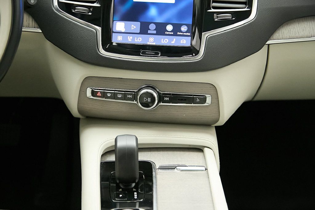Certified 2024 Volvo XC90 T8 Plus w/ Protection Package Premier AWD/4WD image 32