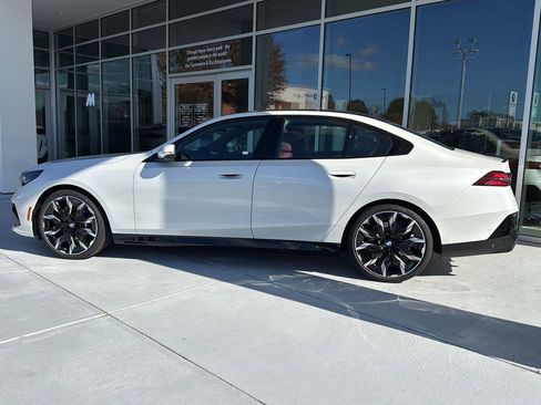 New 2026 BMW 530i w/ M Sport Package image 3