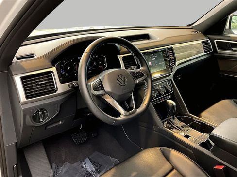 Used 2023 Volkswagen Atlas Cross Sport SE w/ Black Wheel Package FWD image 17