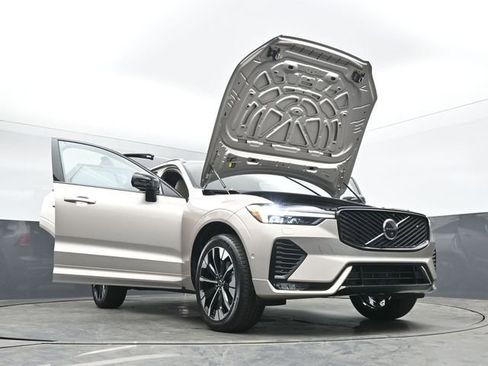 New 2026 Volvo XC60 B5 Plus w/ Protection Package Premier image 55