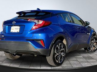 Used 2020 Toyota C-HR XLE FWD video 2