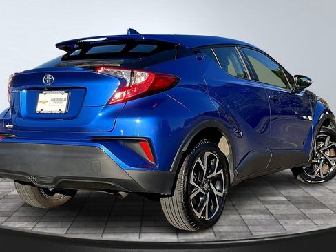 Used 2020 Toyota C-HR XLE FWD image 2