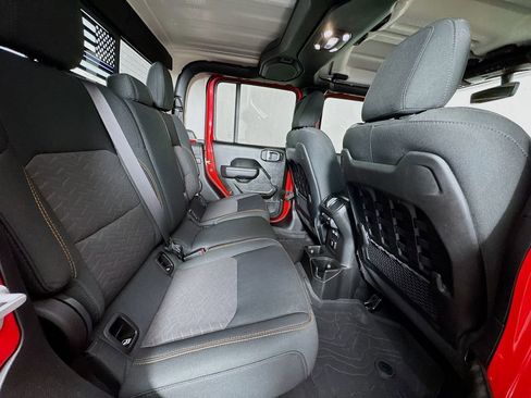 Used 2023 Jeep Gladiator Mojave w/ Trailer Tow Package image 32