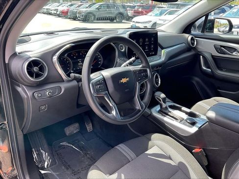 Used 2025 Chevrolet Blazer LT AWD/4WD image 8