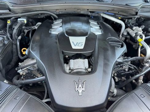 Used 2015 Maserati Ghibli image 16