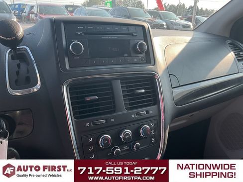 Used 2017 Dodge Grand Caravan SE FWD image 16