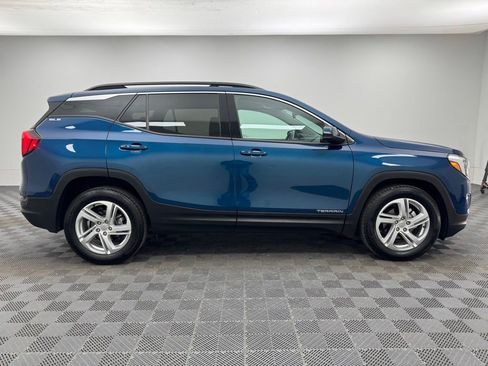 Used 2020 GMC Terrain SLE w/ Driver Convenience Package FWD image 6