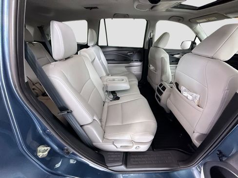 Used 2020 Honda Pilot Touring image 23