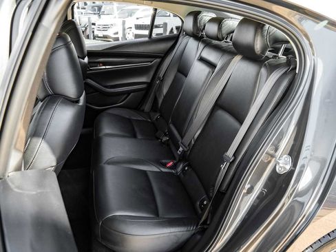 Used 2019 MAZDA MAZDA3 Sedan w/ Preferred Package image 38