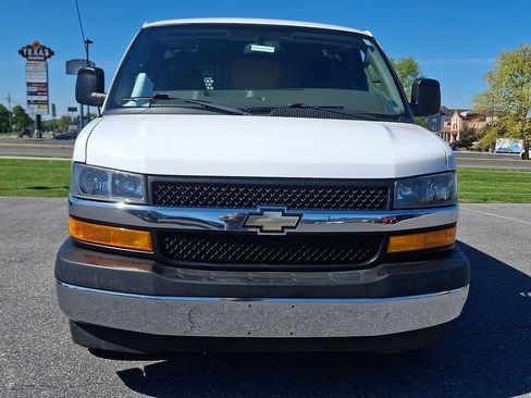 Used 2018 Chevrolet Express 2500 w/ Driver Convenience Package RWD image 2