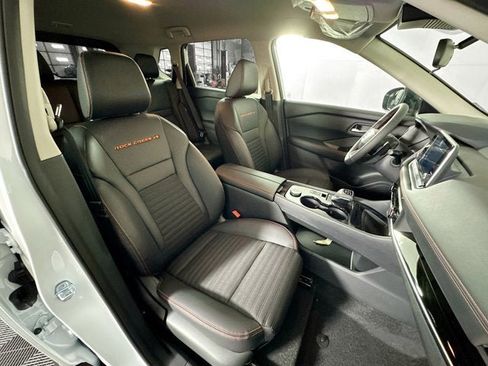 New 2026 Nissan Rogue SV AWD/4WD image 22