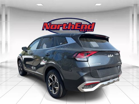 Used 2024 Kia Sportage LX image 5